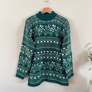 Vintage Emerald Green and White Floral Knit Sweater